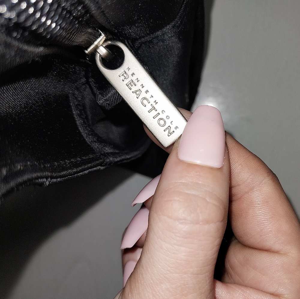 Kenneth Cole Reaction Black Tote Bag - Picture 7 of 7